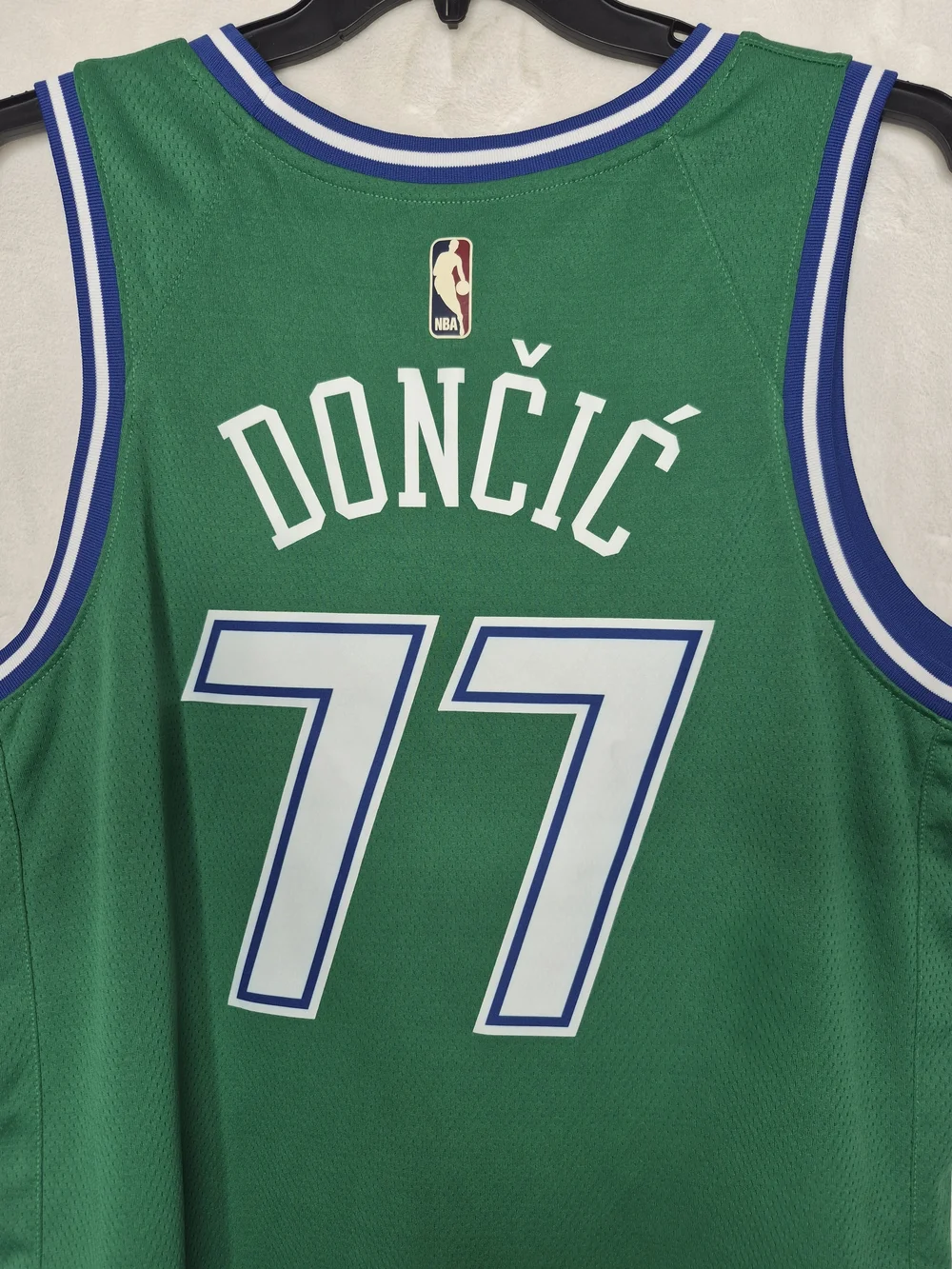 Nike NBA Dallas Mavericks Luka Doncic 77 Green City Edition Jersey Size XL 52